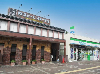 ファミリーマート栂美木多駅前店まで382m