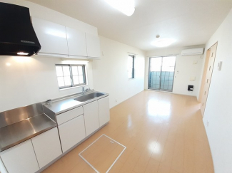 こちらの居間で趣味の時間をお楽しみください