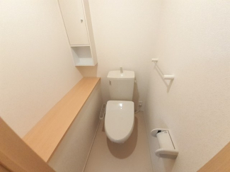 コンパクトで使いやすいトイレです
