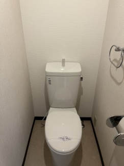 ゆったりとした空間のトイレです