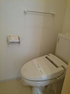 清潔感のあるトイレです