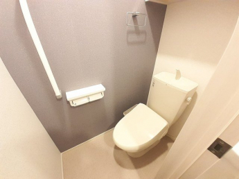 清潔感のあるトイレです