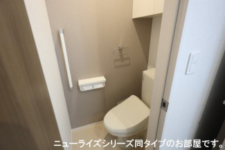 清潔感のあるトイレです