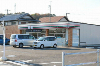 セブンイレブン 今治北日吉2丁目店まで310m