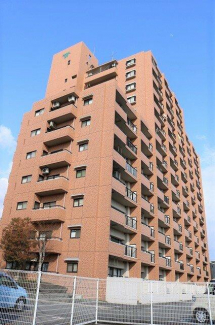 派手さではなく、品のある存在感。