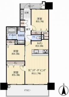 ７０．４８平米、３ＬＤＫ。収納が充実しています。