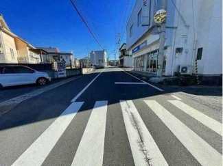 前面道路を撮影したものです。