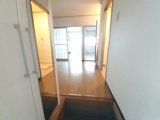 シンプルで使いやすい玄関です