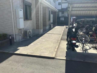 Ⅱ棟外観　写真内の自転車は価格に含まれません