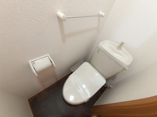 コンパクトで使いやすいトイレです