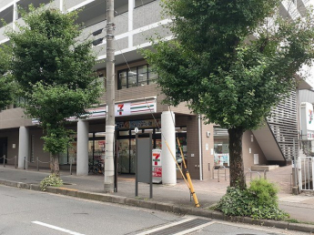 セブンイレブン京都修学院駅前店まで130m