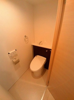 ゆったりとした空間のトイレです