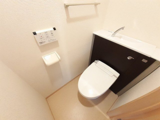 ゆったりとした空間のトイレです