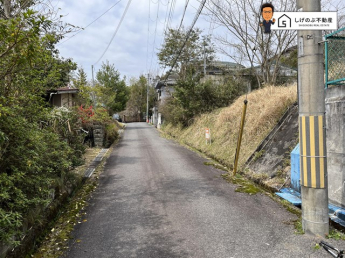 前面道路です