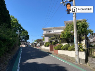 前面道路です