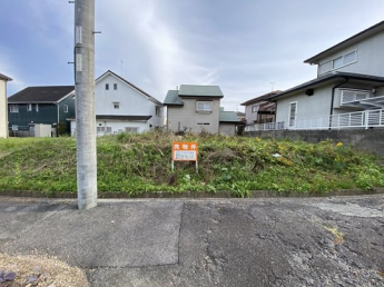 450万円、土地面積 186.84m2（56.51坪）、建築条件なし