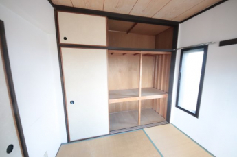 和室ならではの温かな和の空間で寛ぎの時間を過ごせます