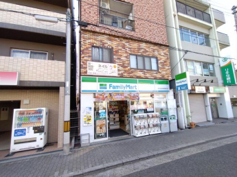 ファミリーマートＭＹＳ杉本町駅前店まで64m