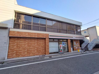 セブンイレブンハートインＪＲ杉本町駅西口店まで63m