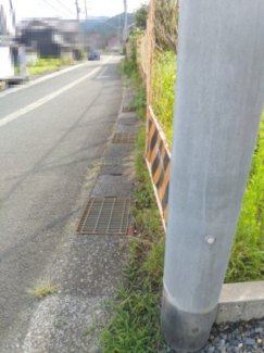 【前面道路含む現地写真】