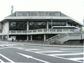 松山市民会館まで463m