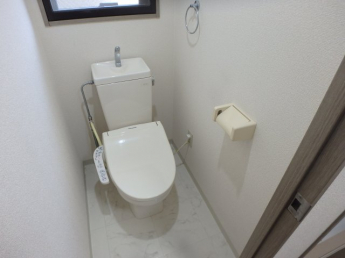 コンパクトで使いやすいトイレです