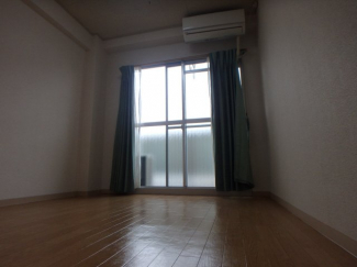 朝日の照らすお部屋で目覚めすっきり