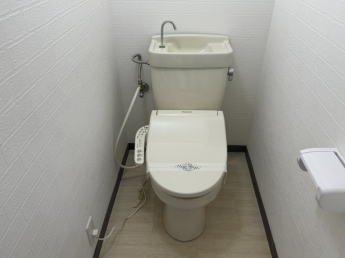 清潔感のあるトイレです