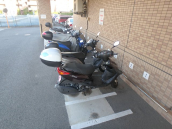 バイク置場です