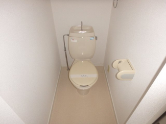 シンプルで使いやすいトイレです