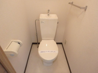 シンプルで使いやすいトイレです