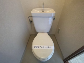 ゆったりとした空間のトイレです