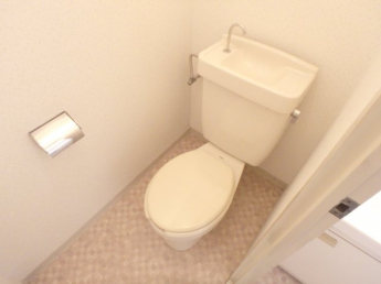 シンプルで使いやすいトイレです