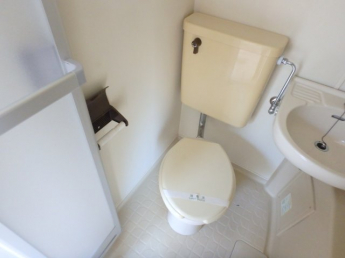 コンパクトで使いやすいトイレです