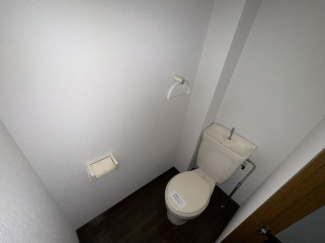 コンパクトで使いやすいトイレです