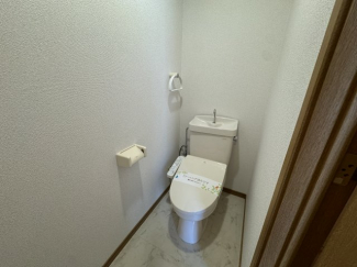 シンプルで使いやすいトイレです