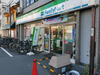 ファミリーマート梅香三丁目店まで5m