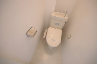 ゆったりとした空間のトイレです