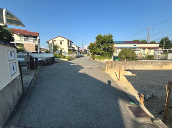 【前面道路含む現地写真】