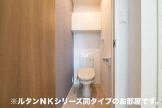 コンパクトで使いやすいトイレです