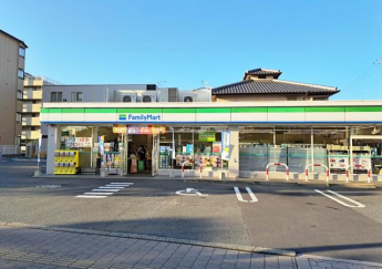 ファミリーマート八尾春日町店まで661m