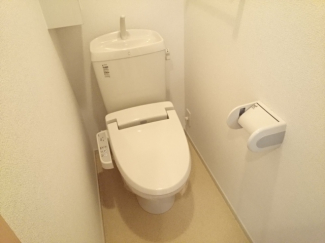 清潔感のあるトイレです