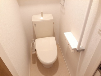 ゆったりとした空間のトイレです