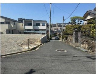 南東角地　更地　整形地　建築条件なし売り土地　前面道路幅　東