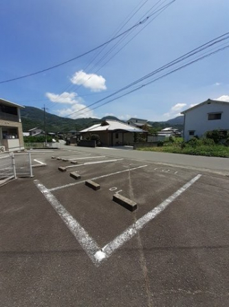 駐車場に車を止められます