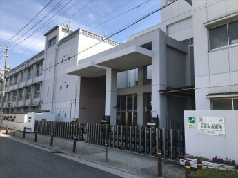 八幡屋小学校まで240m