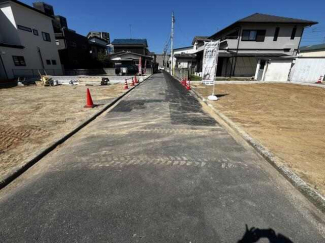 前面道路（東からの撮影）