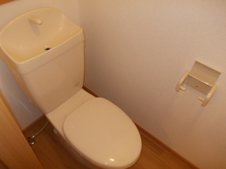 シンプルで使いやすいトイレです