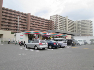 セブンイレブン四條畷中野店まで277m