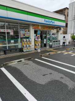 ファミリーマート俊徳道駅西店まで394m